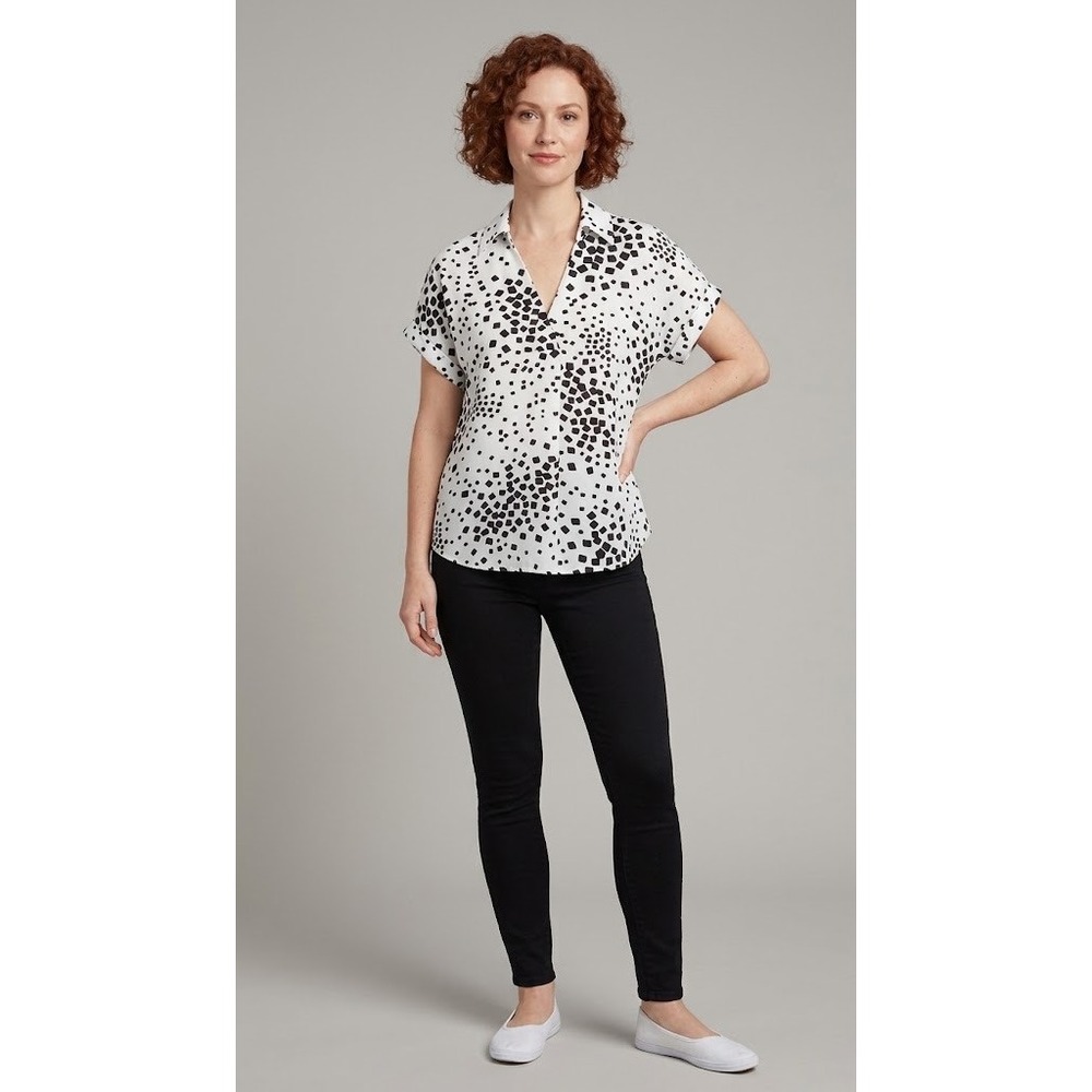 Cabi Women Geometric Square Print V-Neck Short Sleeve Blouse